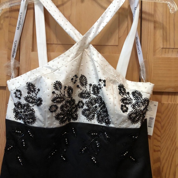 Ladies formal dress - Picture 2 of 7